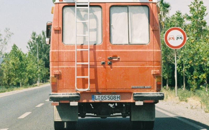 Selling Your Car Privately vs Dealer Trade-In: Pros and Cons